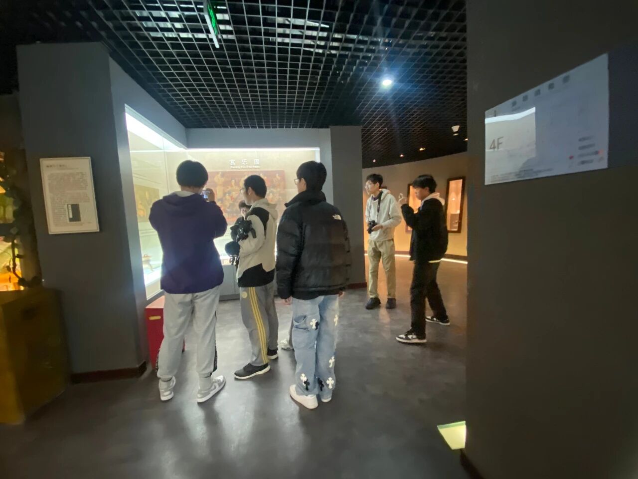 北京市商业学校走进京华茶业2.jpg